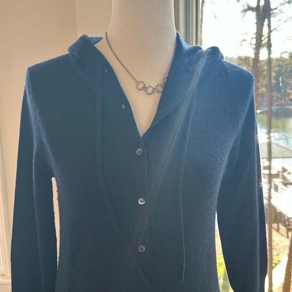 J Crew 100% Cashmere Hoody, Navy, Medium, EUC - Picture 3 of 8